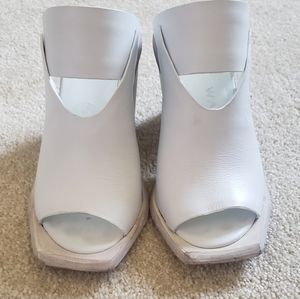 Wal and Pai Vista high heel white mule size 36